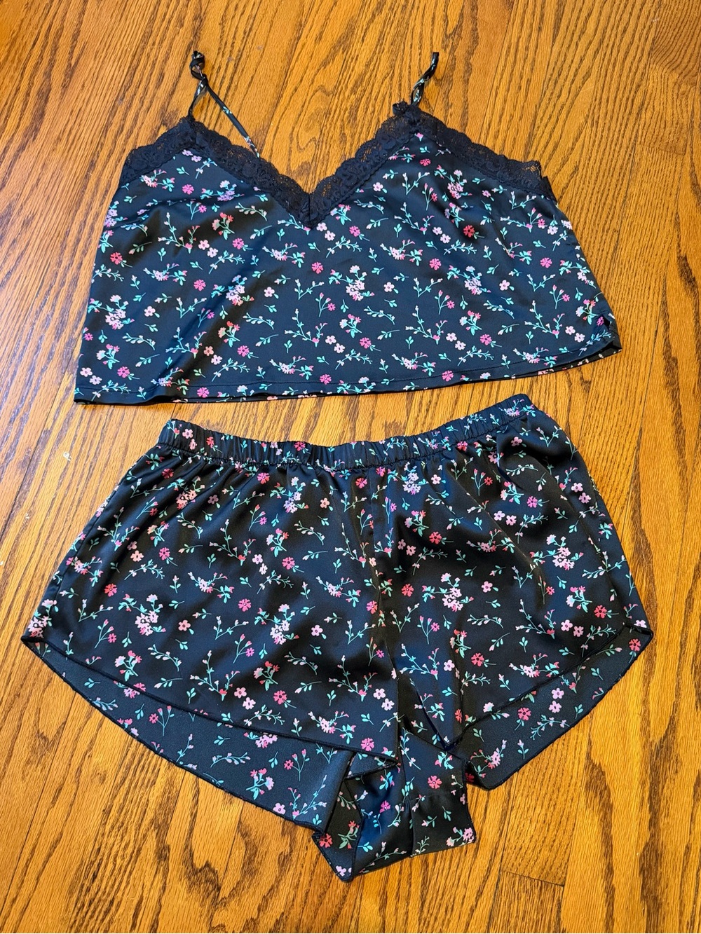 Colsie - Black Floral Lace-Trim Cami & Shorts Sleep Set - Size Large